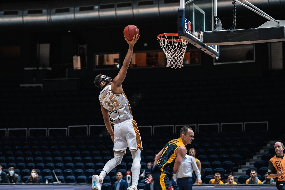 Karim Jallow spielt bei den Basketball Löwen Braunschweig