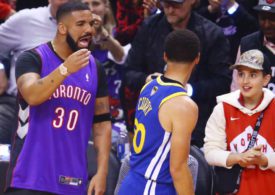 Rapper Drake bei einem Spiel im Disput mit Steve Curry