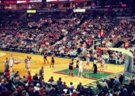 Die Milwaukee Bucks in eigener Halle