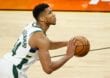 Kehrt Bucks-Superstar Giannis Antetokounmpo rechtzeitig zu den NBA-Finals zurück?