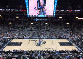 Tip-off in der Halle der San Antonio Spurs.