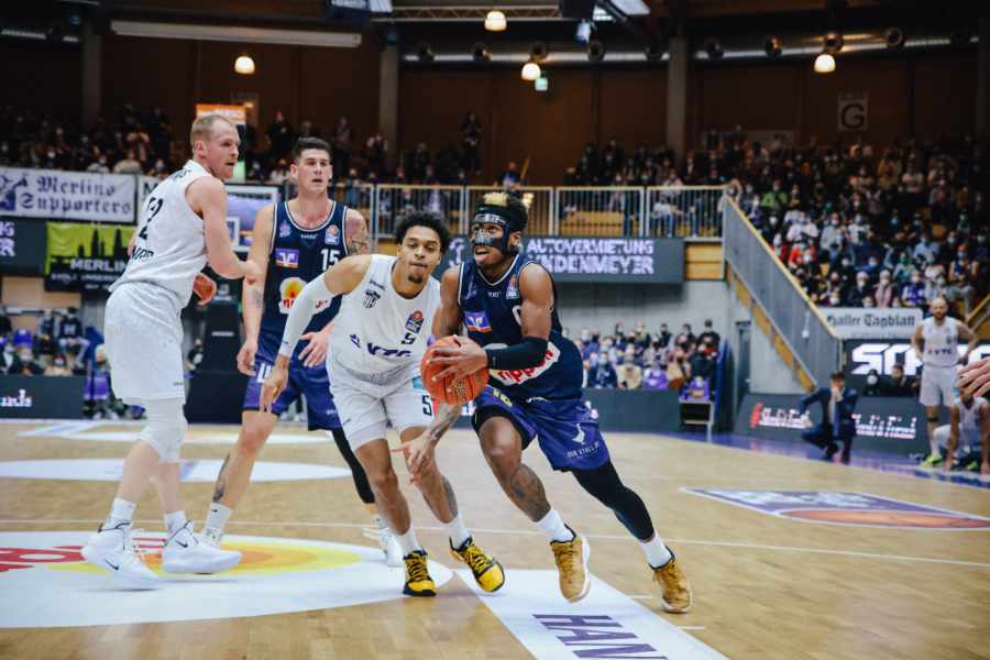 Merlins Crailsheim zaubern sich zum 90:73-Sieg über Hamburg