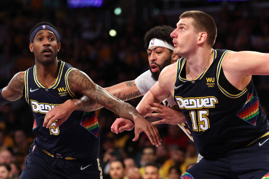 Denver Nuggets vs. Los Angeles Lakers: Will Barton und Nikola Jokic im Zweikampf mit Anthony Davis