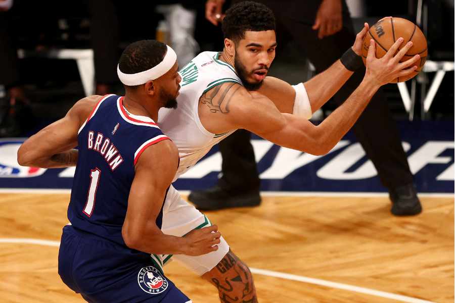 NBA Playoffs: Boston Celtics weiter, Dallas Mavericks in Führung