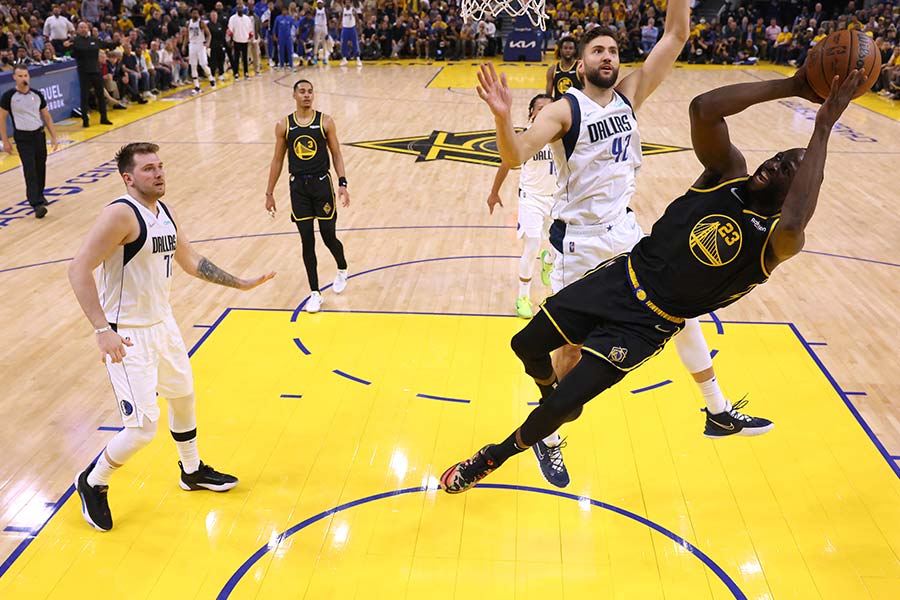 Dallas Mavericks kassieren Pleite in Spiel 1 gegen die Golden State Warriors