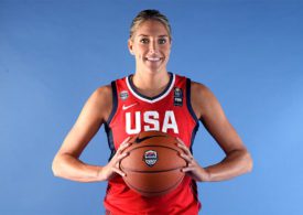 Nahaufnahme von Elena Delle, wie sie ein Basketball in den Händen hält