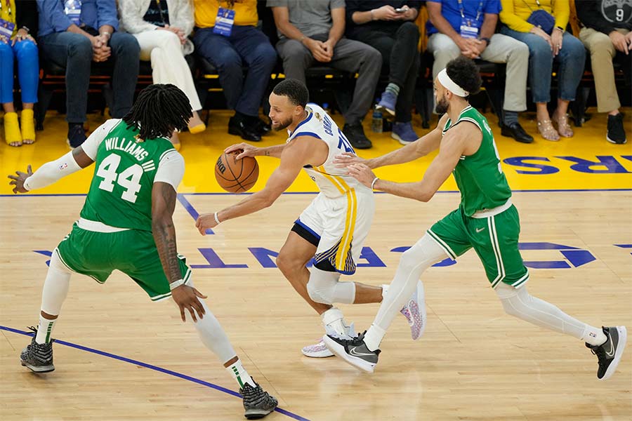 Boston Celtics fahren 120:108-Sieg in erster Finals-Partie ein