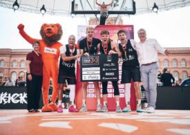 Siegerehrung der Deutschen Meister Düsseldorf LFDY U23 im 3x3 Basketball.