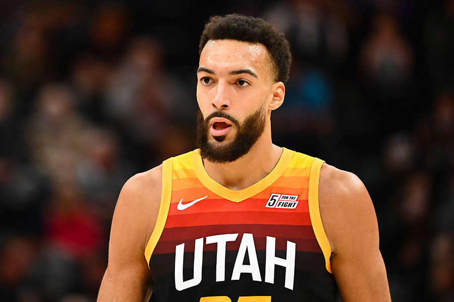 Nahaufnahme von Rudy Gobert im Utha Jazz Trikot