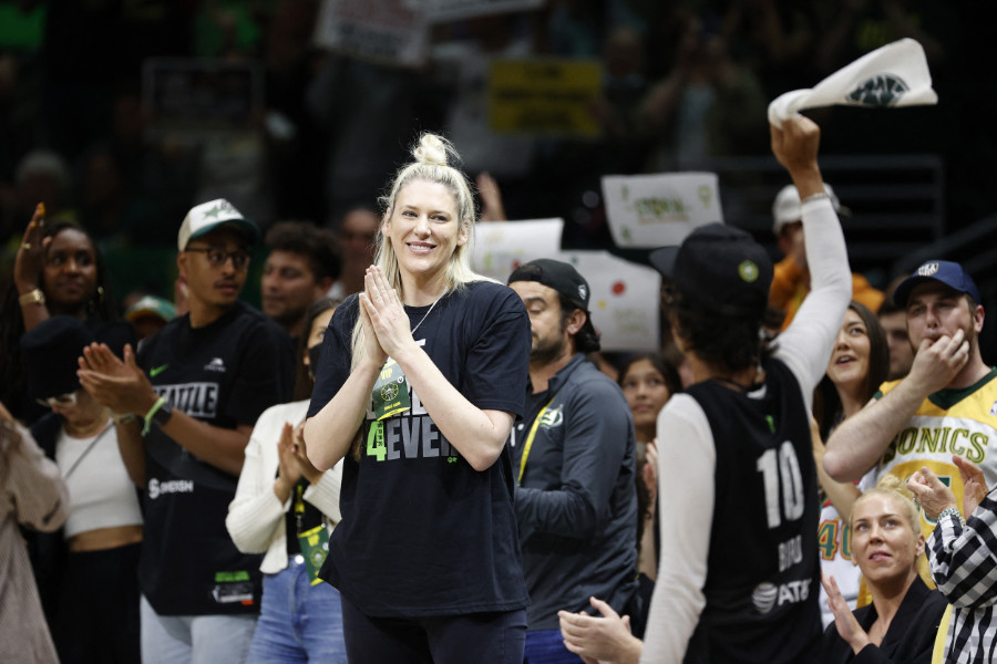 Basketballerin Lauren Jackson in einem Tribute-Shirt