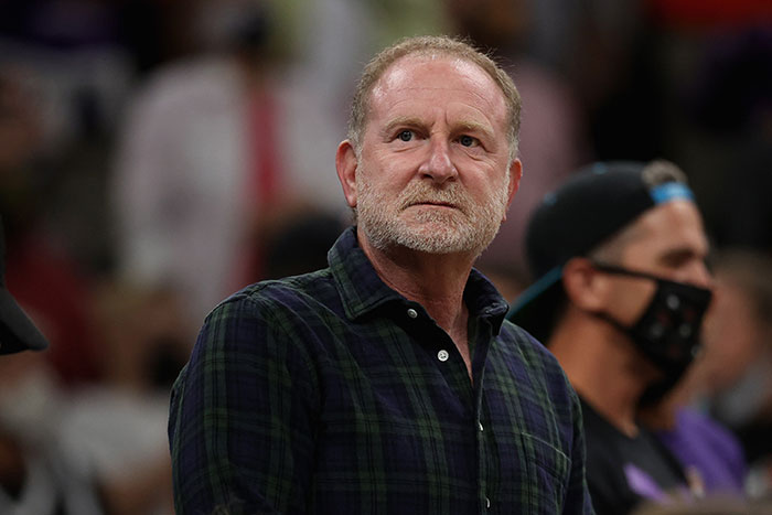 Robert Sarver kündigt Verkauf seiner NBA-Franchises Phoenix Suns und Phoenix Mercury an