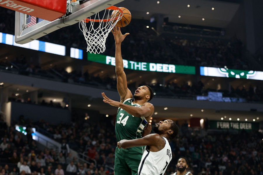 Bucks schlagen Nets im Spitzenspiel der Eastern Conference