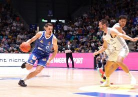 Lukas Wank gegen das Basketballteam Löwen Braunschweig