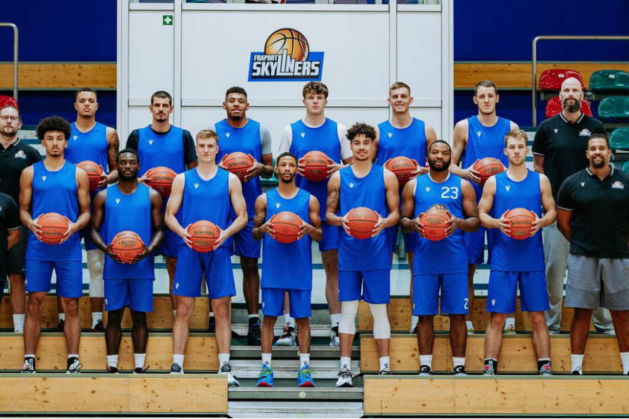 Ein Teamfoto der Fraport Skyliners