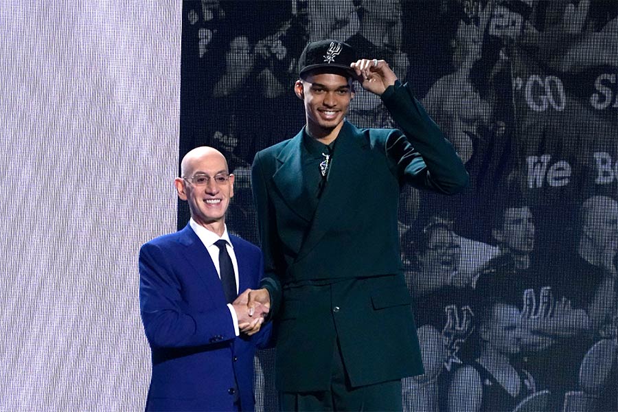 NBA Draft: San Antonio Spurs wählen Wenbanyama an Position 1