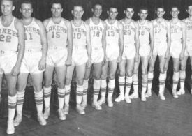 Ein Schwarz-Weiß-Foto einer Basketball-Mannschaft