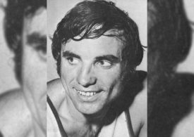 Ein Schwarz-Weiß Bild von dem Basketballspieler Dave DeBusschere