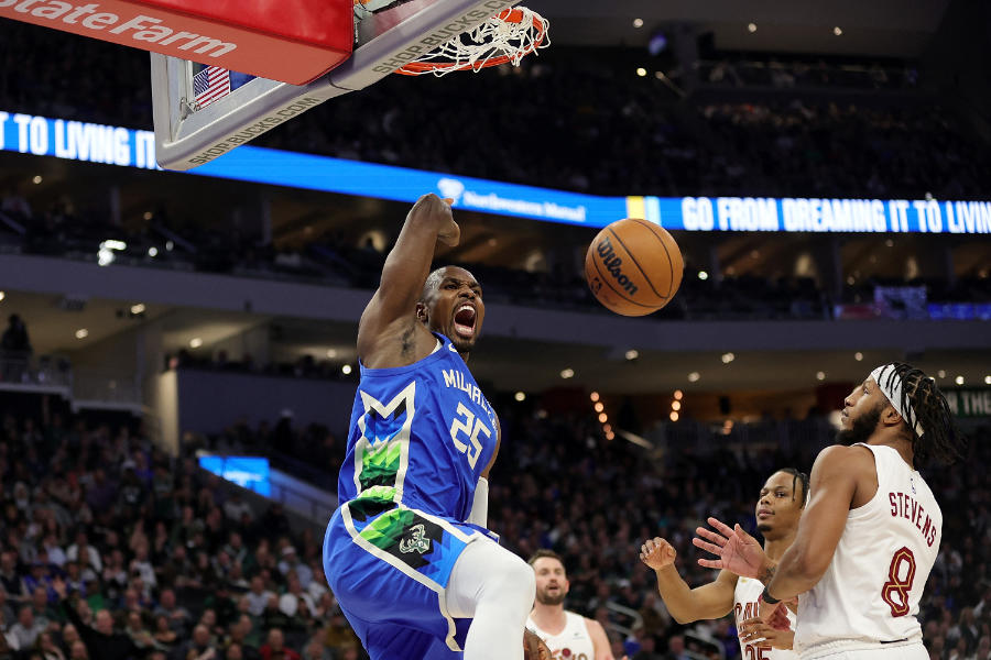 Serge Ibaka beim Dunking