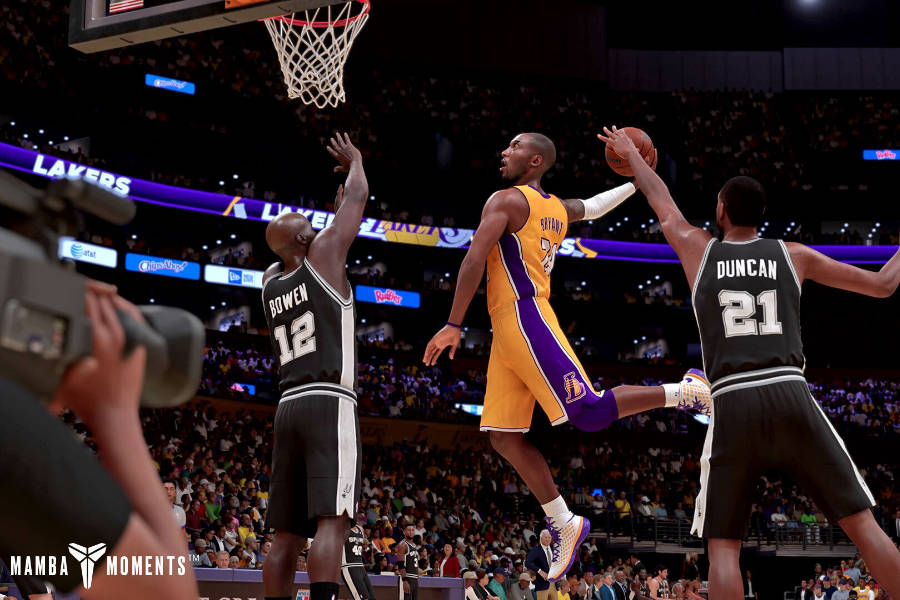 In einer Videospielanimation macht Kobe Bryant einen Dunking