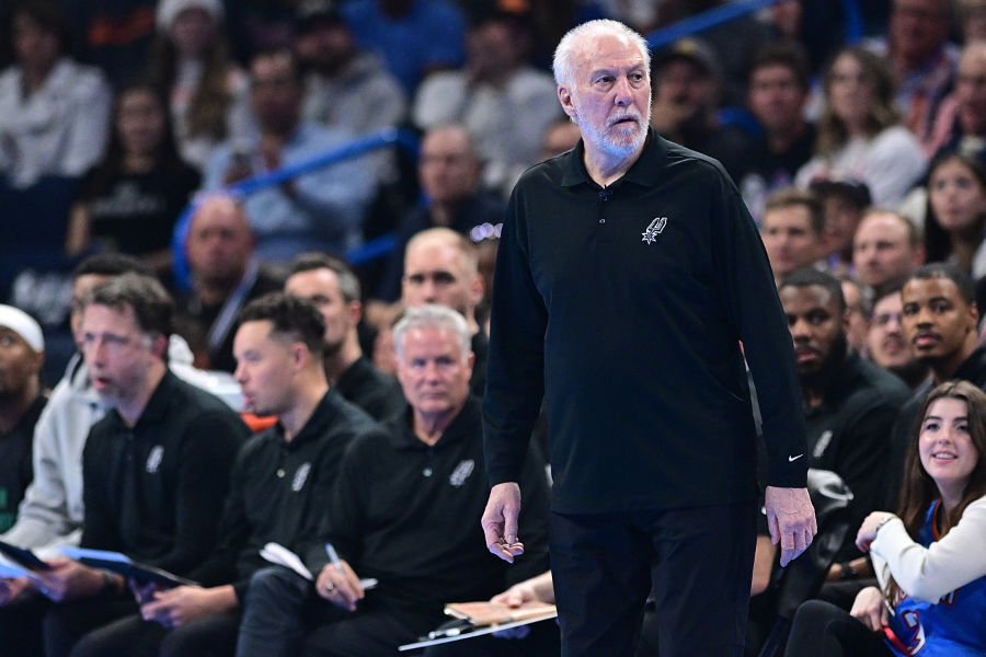 Basketball-Coach Gregg Popovich guckt genervt