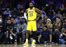 Klatsche für die Lakers, Rekorde für James