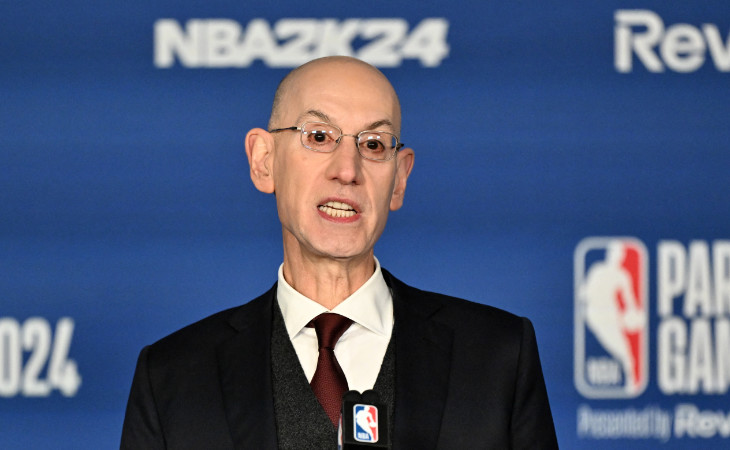 NBA Commissioner Adam Silver auf einer Pressekonferenz