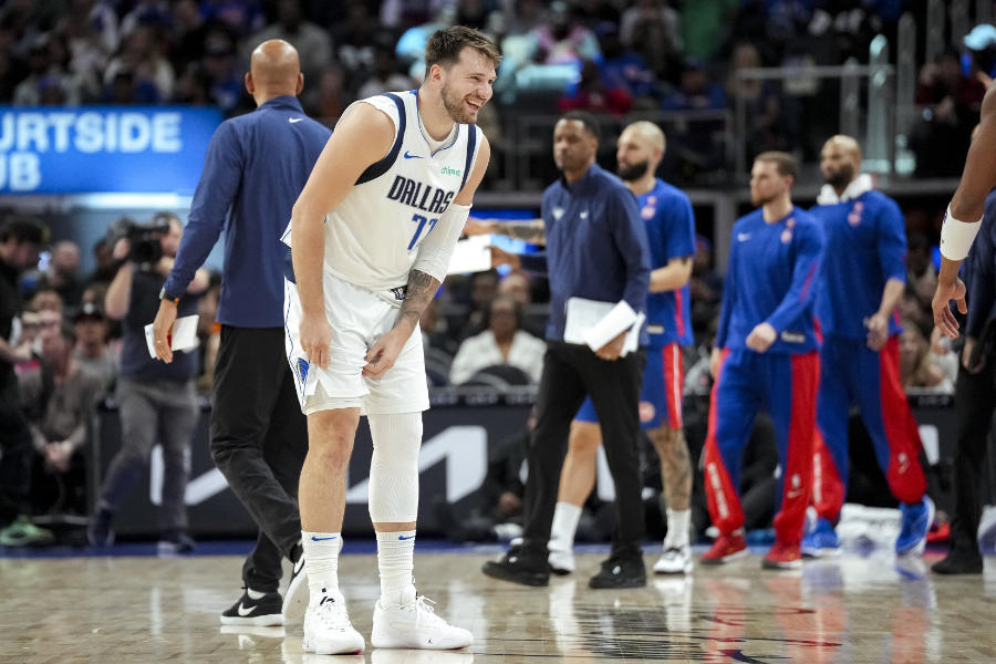 Luka Doncic legt sechs 30-Punkte-Triple-Doubles in Folge auf
