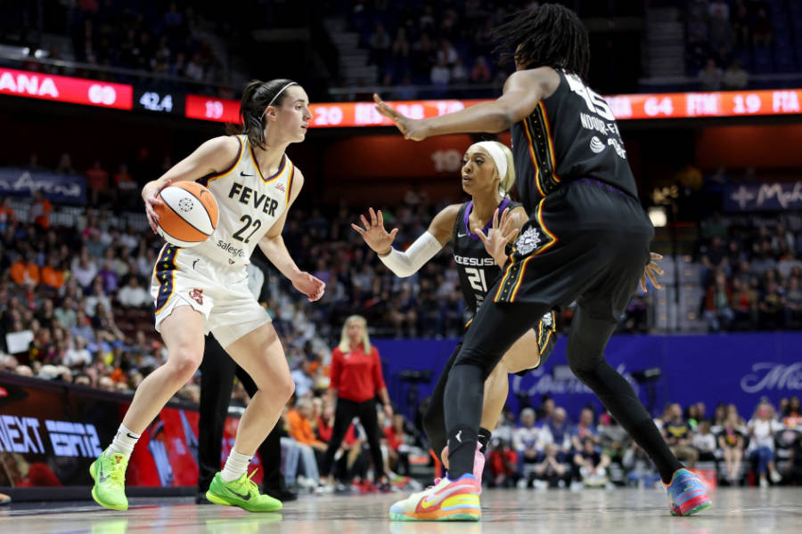 Caitlin Clark unterliegt bei WNBA-Debüt